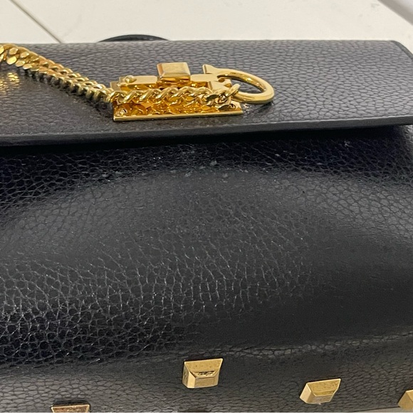 Salvatore Ferragamo pebbled black chain  link  leather handbag bag Purse Fall - Picture 10 of 15